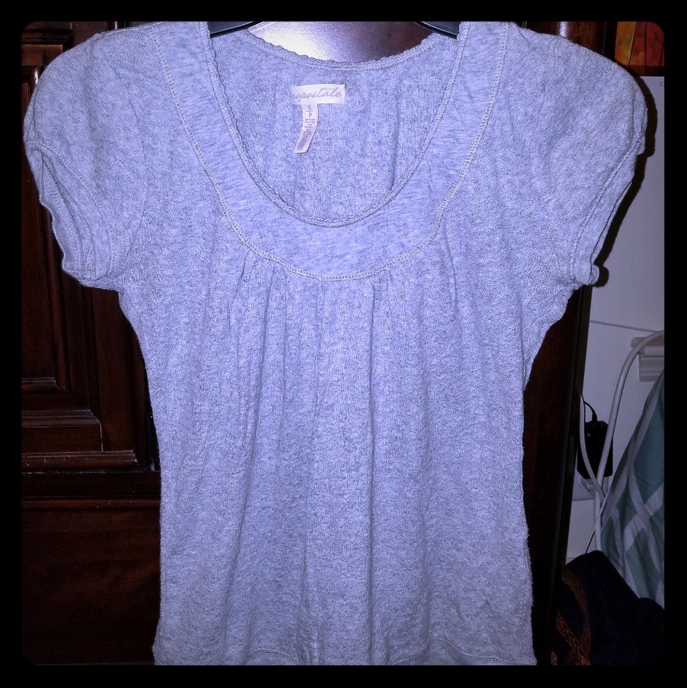 Areopostale grey shirt
